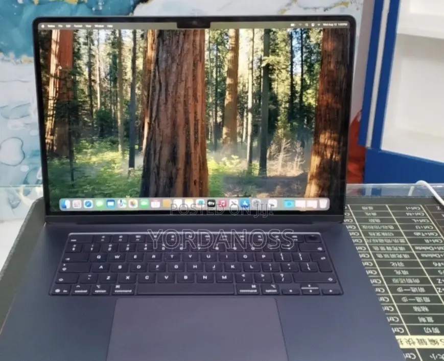 New Laptop Apple MacBook Air 2025 M4 16GB Apple M4 SSD 256GB