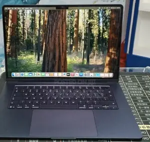 New Laptop Apple MacBook Air 2025 M4 16GB Apple M4 SSD 256GB