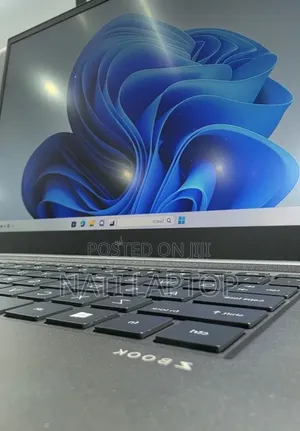 New Laptop HP 32GB Intel Core i7 SSD 512GB
