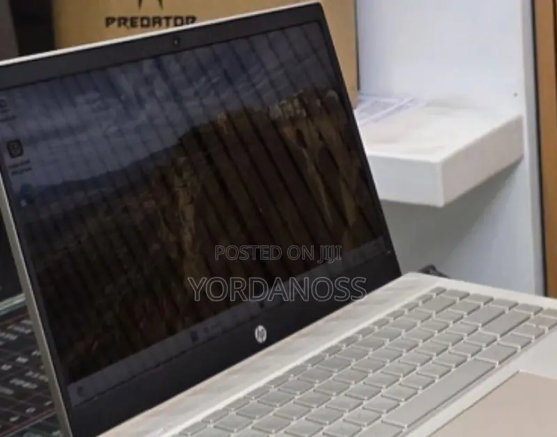 New Laptop HP Pavilion 15 8GB Intel Core i5 SSD 512GB