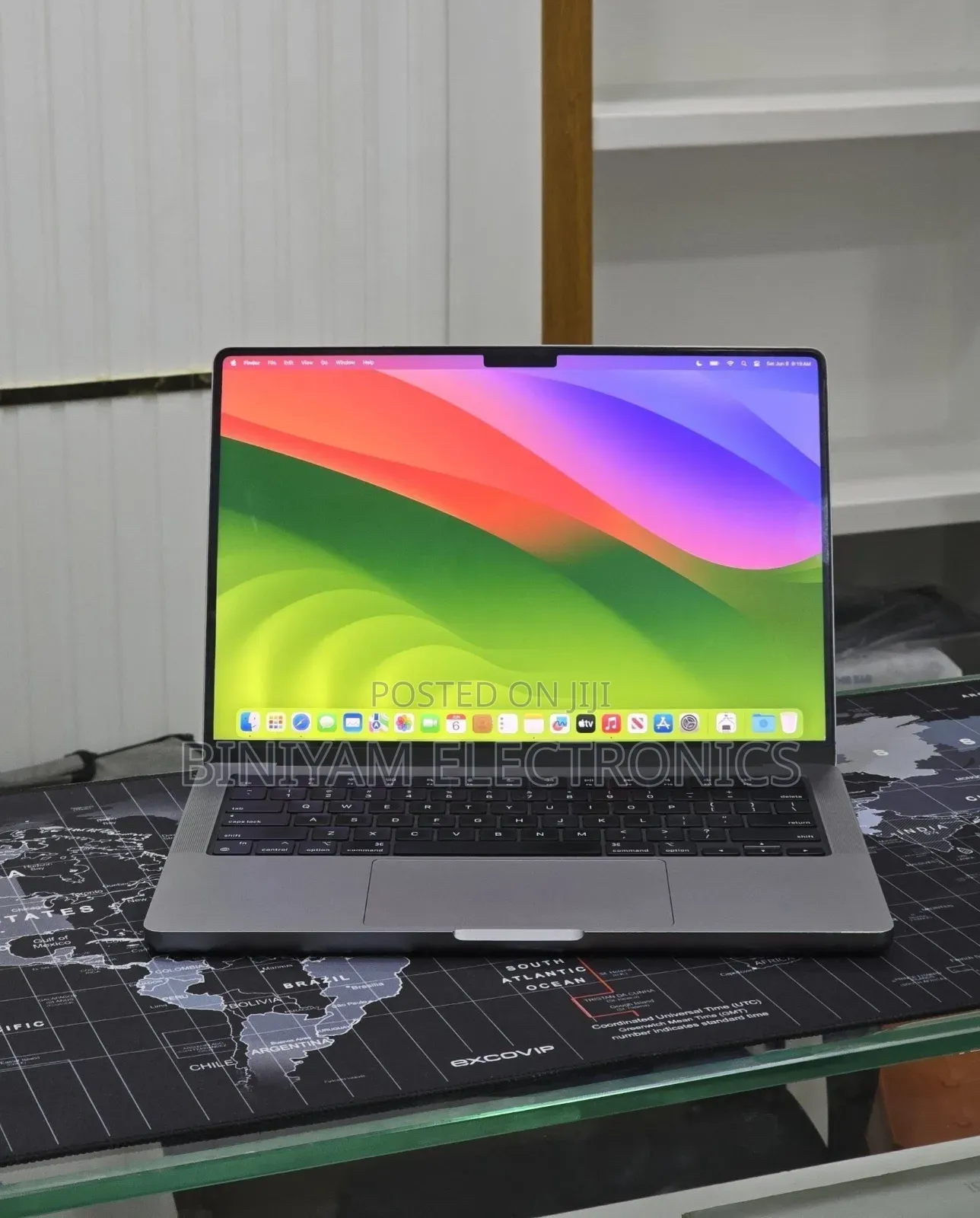New Laptop Apple MacBook Pro 2023 M3 8GB Apple M3 Pro SSD 512GB