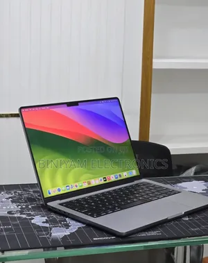 New Laptop Apple MacBook Pro 2023 M3 8GB Apple M3 Pro SSD 512GB