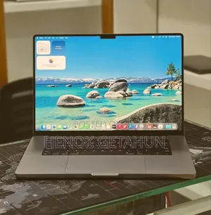 New Laptop Apple MacBook Pro 2023 M2 16GB Apple M2 SSD 512GB
