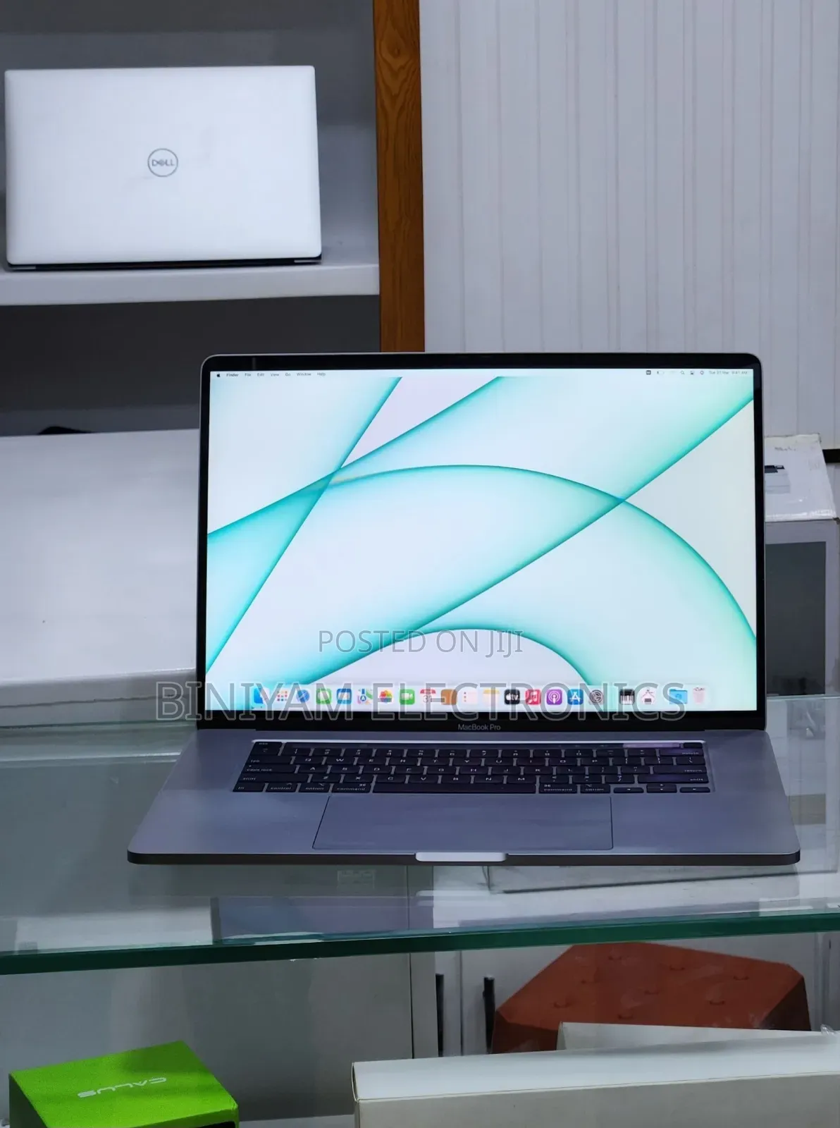 New Laptop Apple MacBook Pro 2019 64GB Intel Core i9 SSD 512GB