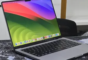 New Laptop Apple MacBook Pro 2023 M3 Pro 8GB Apple M3 Pro SSD 512GB