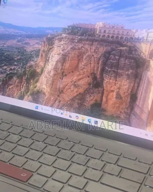 New Laptop Asus Zenbook 14 OLED 16GB Intel Core i7 SSD 512GB