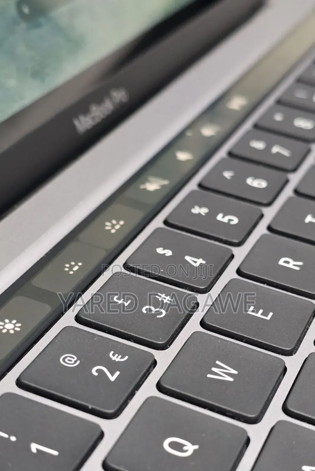 New Laptop Apple MacBook Pro 2020 M1 8GB Apple M1 SSD 512GB