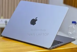 New Laptop Apple MacBook Air 2022 M2 8GB Apple M2 SSD 256GB