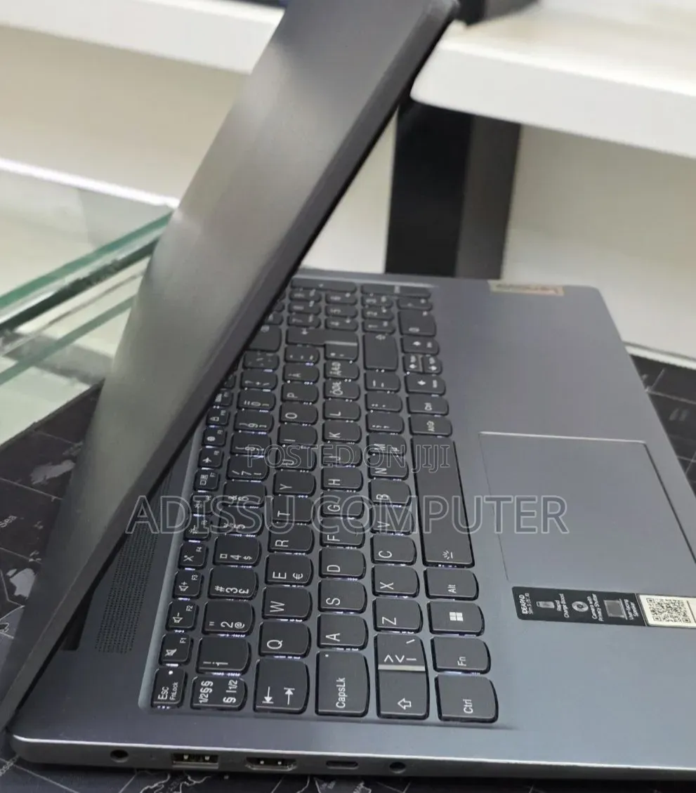 New Laptop Lenovo Legion 5 8GB Intel Core i5 SSD 512GB