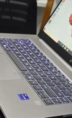 New Laptop HP ZBook 14 32GB Intel Core i9 SSD 512GB