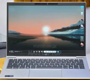 New Laptop HP Elitebook 830 G11 16GB Intel Core Ultra 7 SSD 512GB