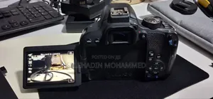 800D Camera