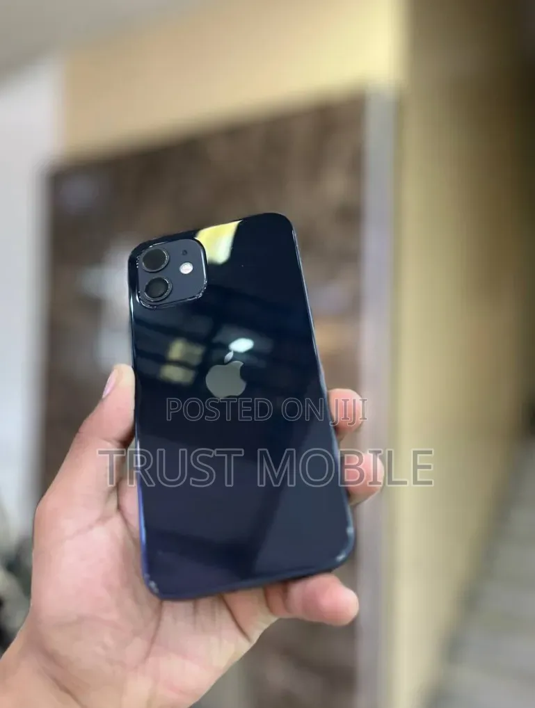 Apple iPhone 12 64 GB Black