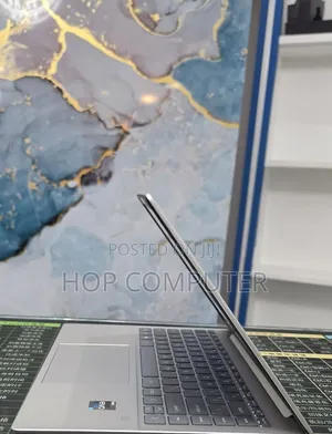New Laptop HP Pavilion 14 16GB Intel Core i7 SSD 1T