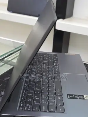 New Laptop Lenovo Ideapad 3 8GB Intel Core i5 SSD 512GB