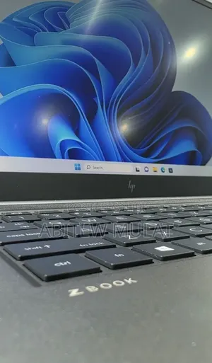 New Laptop HP Zbook Studio G7 32GB Intel Core i7 SSD 512GB