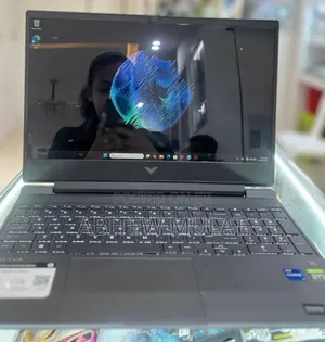 New Laptop Lenovo LOQ 15IRH8 16GB AMD Ryzen 7 SSD 512GB