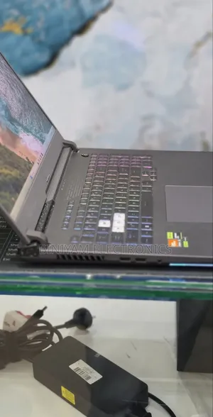 New Laptop Asus G71G 16GB AMD Ryzen 9 SSD 1T