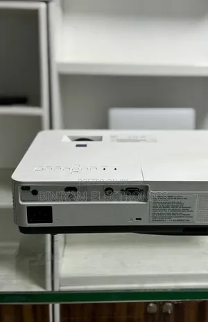 Sony VPL-DX2021 Projector