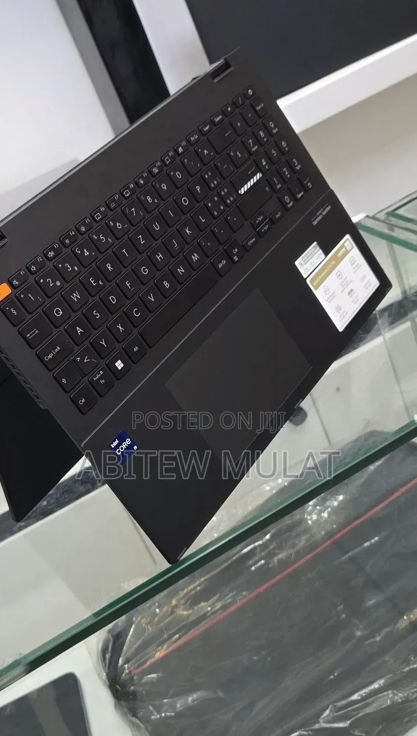 New Laptop Asus Vivobook 16 16GB Intel Core i9 SSD 1T