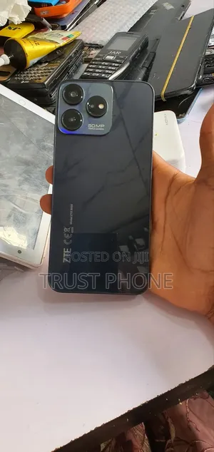 ZTE Blade V50 256 GB Blue