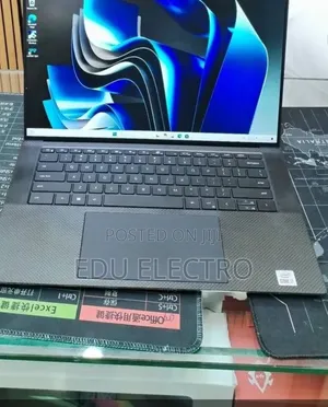 New Laptop Dell XPS 15 16GB Intel Core i7 SSD 512GB