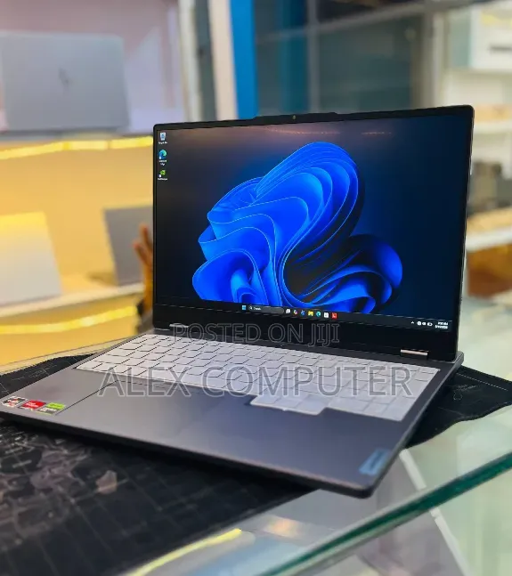 New Laptop Lenovo Legion 5 16GB AMD Ryzen 7 SSD 1T