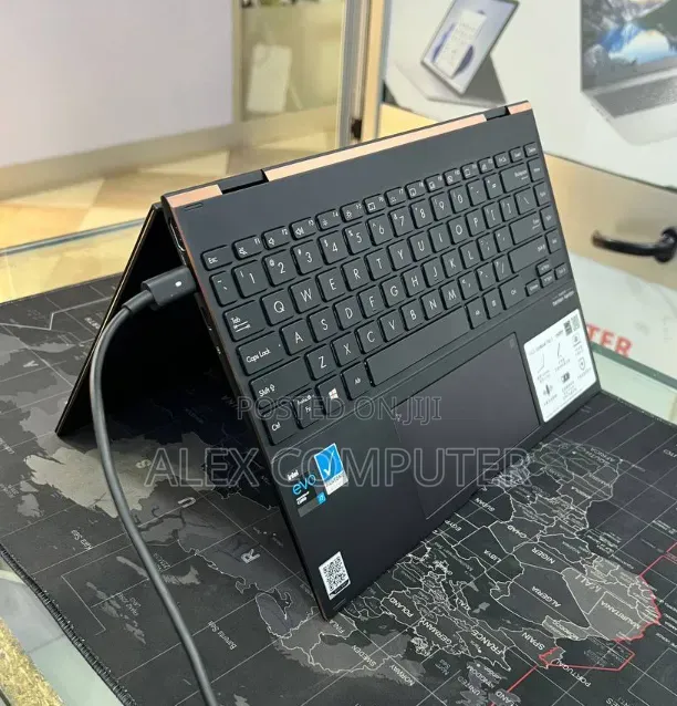 New Laptop Asus Zenbook 14 16GB Intel Core i7 SSD 512GB
