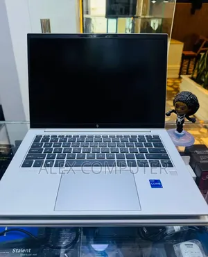 New Laptop HP EliteBook 840 G10 16GB Intel Core i7 SSD 512GB