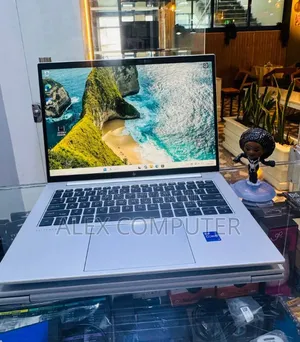 New Laptop HP EliteBook 840 G10 16GB Intel Core i7 SSD 512GB