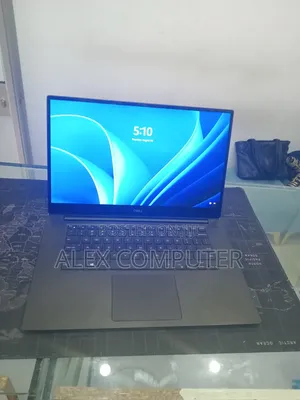 New Laptop Dell XPS 15 16GB Intel Core i7 SSD 512GB