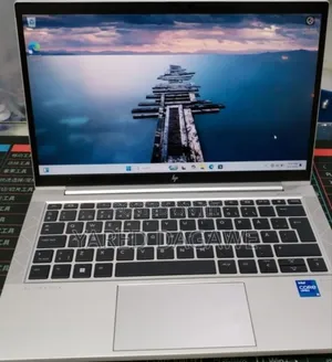 New Laptop HP EliteBook 830 G8 16GB Intel Core i5 SSD 512GB