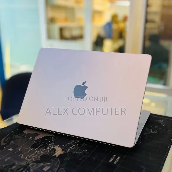 New Laptop Apple MacBook Pro 2021 M1 16GB Apple M1 Pro SSD 512GB