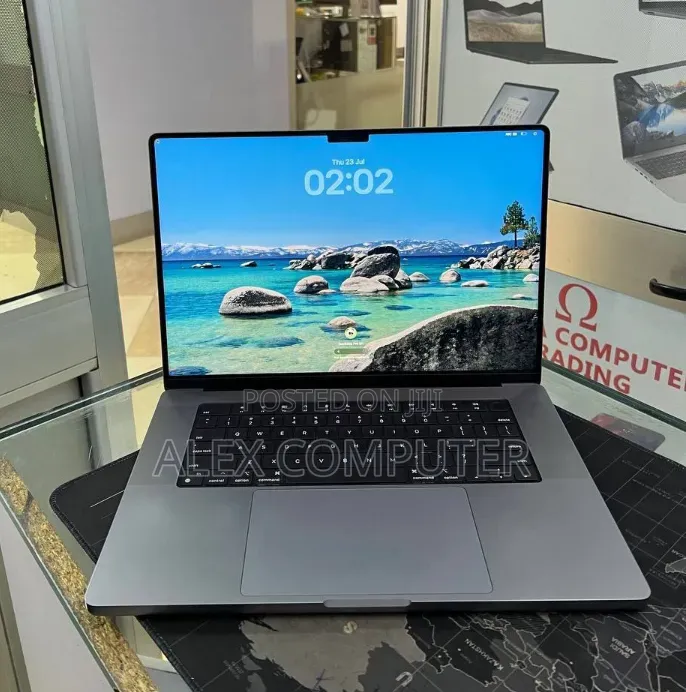 New Laptop Apple MacBook Pro 2021 M1 32GB Apple M1 Pro SSD 512GB