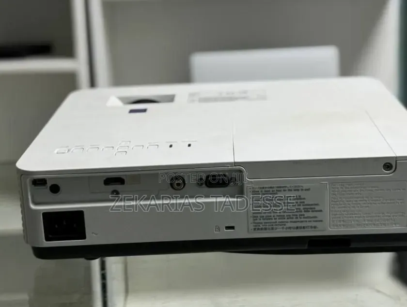 Sony Projector VPL-Dx221