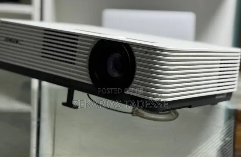 Sony Projector VPL-Dx221