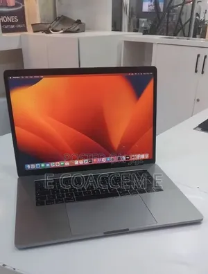 New Laptop Apple MacBook 16GB Intel Core i7 SSD 512GB