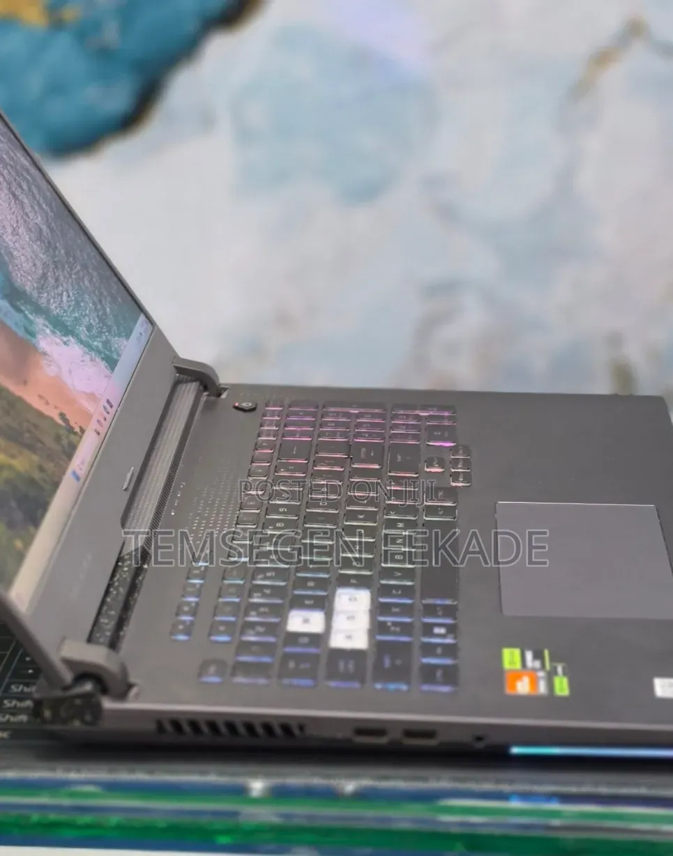 New Laptop Asus G71G 16GB AMD Ryzen 9 SSD 1T