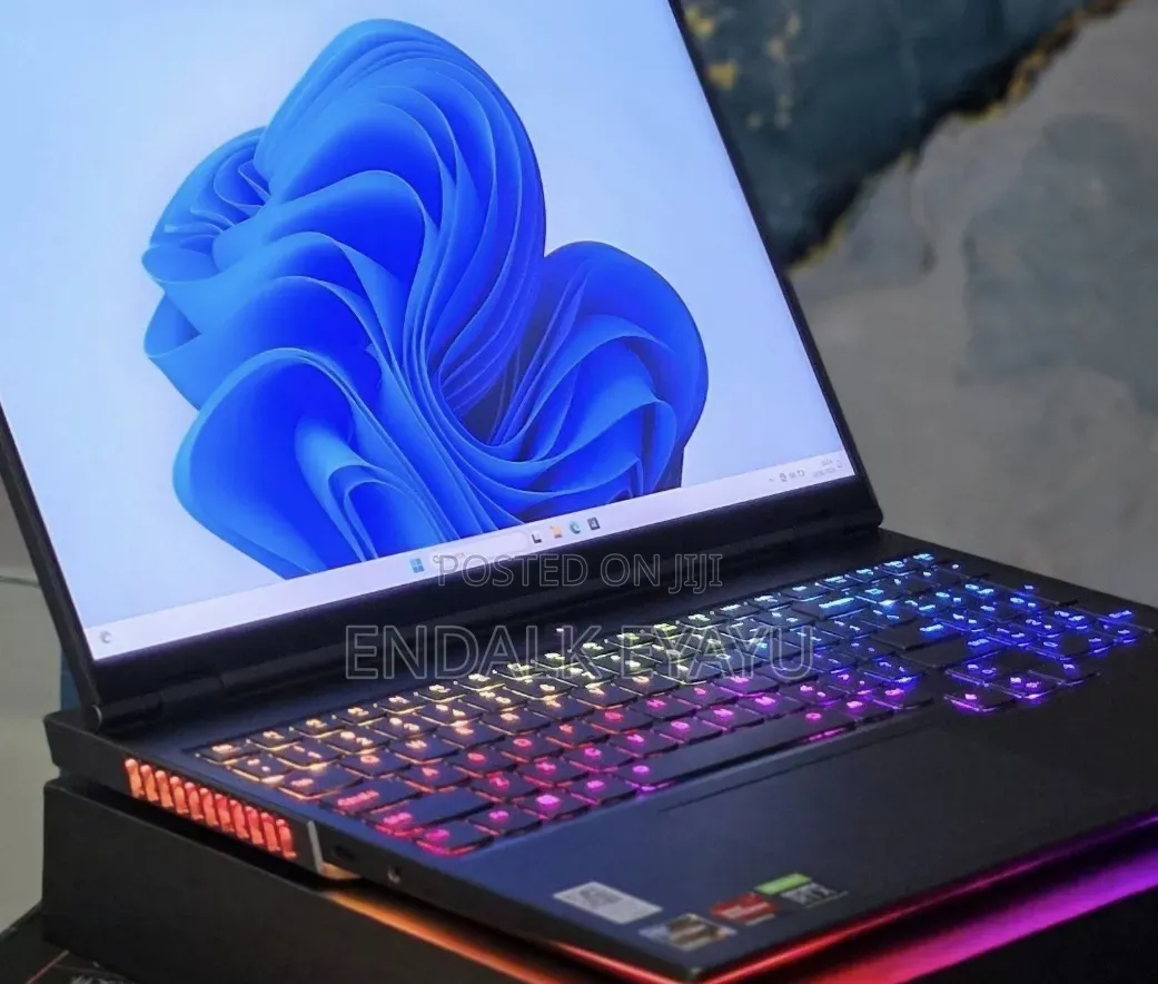 New Laptop Lenovo Legion 9 32GB AMD Ryzen 9 SSD 1T
