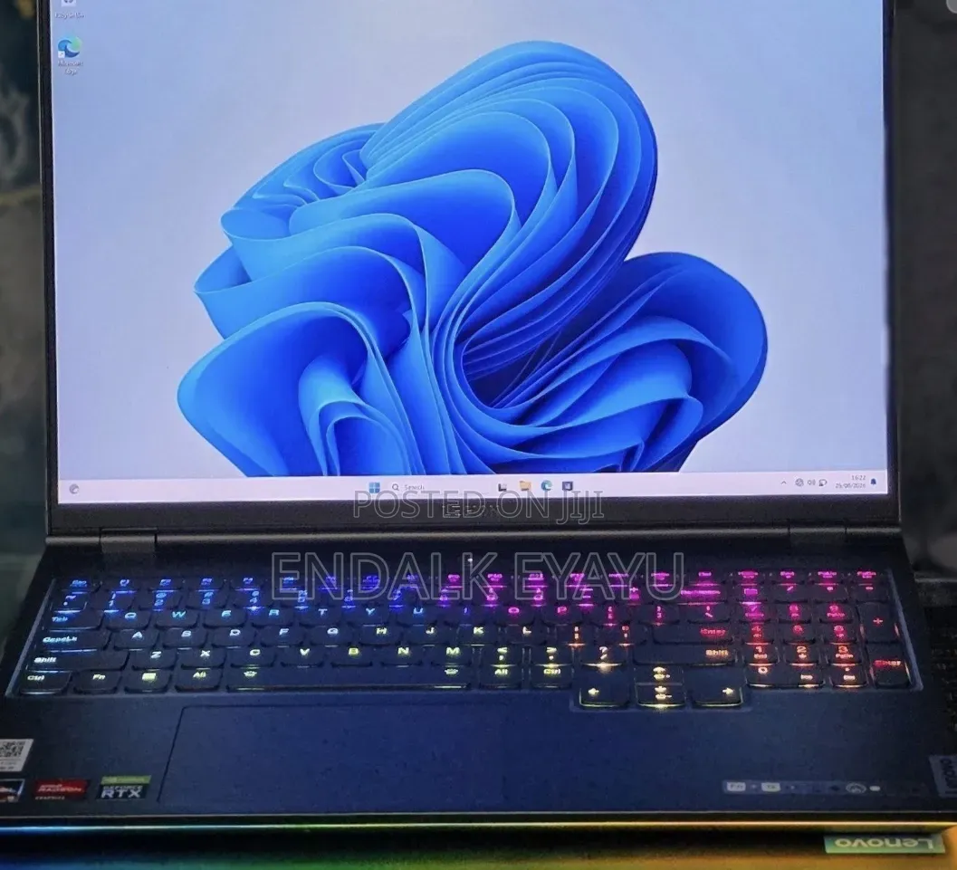 New Laptop Lenovo Legion 9 32GB AMD Ryzen 9 SSD 1T