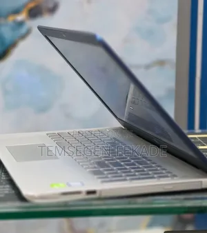 New Laptop HP Pavilion 15 12GB Intel Core i7 HDD 1T