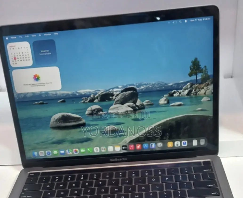 New Laptop Apple MacBook Pro 2020 M1 8GB Apple M1 Pro SSD 256GB