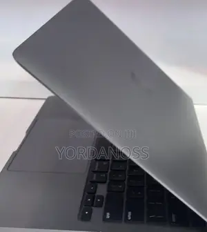 New Laptop Apple MacBook Pro 2020 M1 8GB Apple M1 Pro SSD 256GB