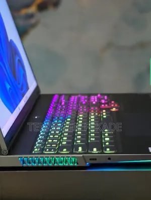 New Laptop Lenovo Legion 9 32GB AMD Ryzen 9 SSD 1T