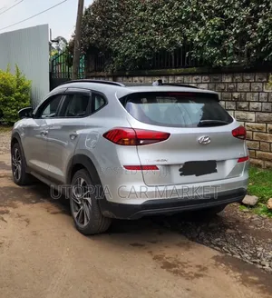 Hyundai Tucson 2019 Silver