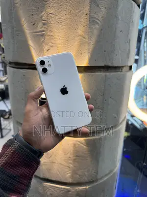 Apple iPhone 11 64 GB White