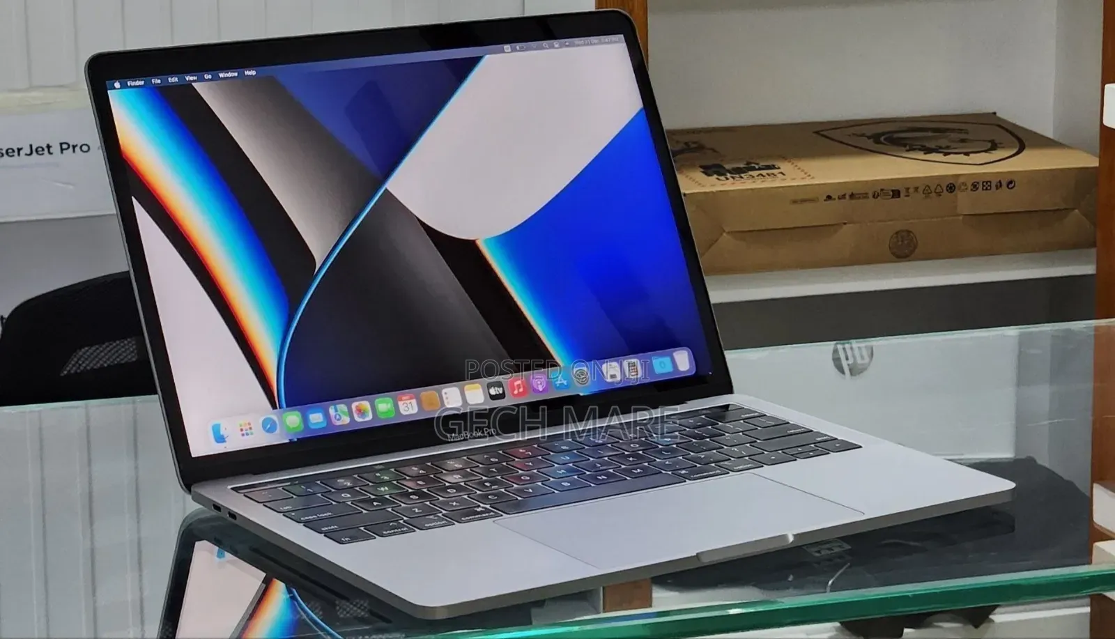 New Laptop Apple MacBook Pro 2019 16GB Intel Core i7 SSD 512GB