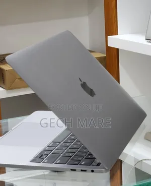 New Laptop Apple MacBook Pro 2019 16GB Intel Core i7 SSD 512GB