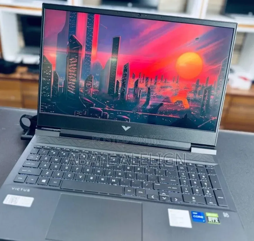 New Laptop HP Victus 16 16GB Intel Core i7 SSD 512GB