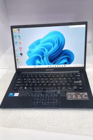 New Laptop Asus VivoBook 15 X505BA 16GB Intel Core 5 SSD 512GB
